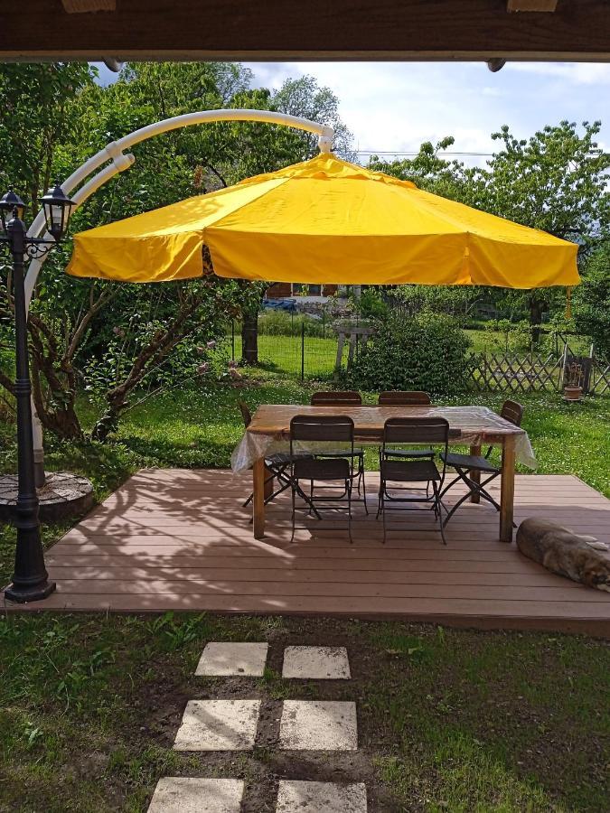 Ceyzerieu Chez Karine Bed & Breakfast エクステリア 写真
