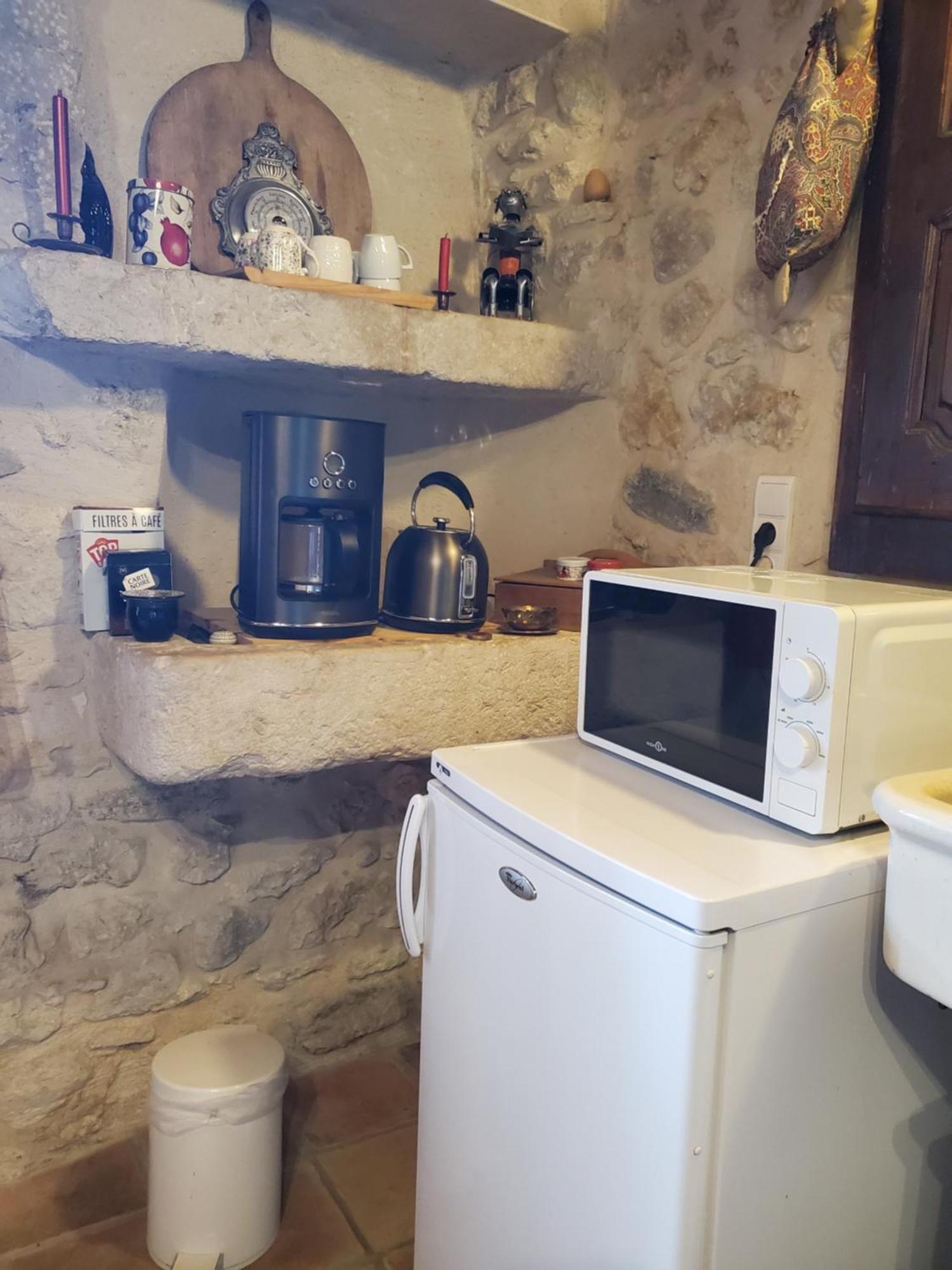 Ceyzerieu Chez Karine Bed & Breakfast エクステリア 写真